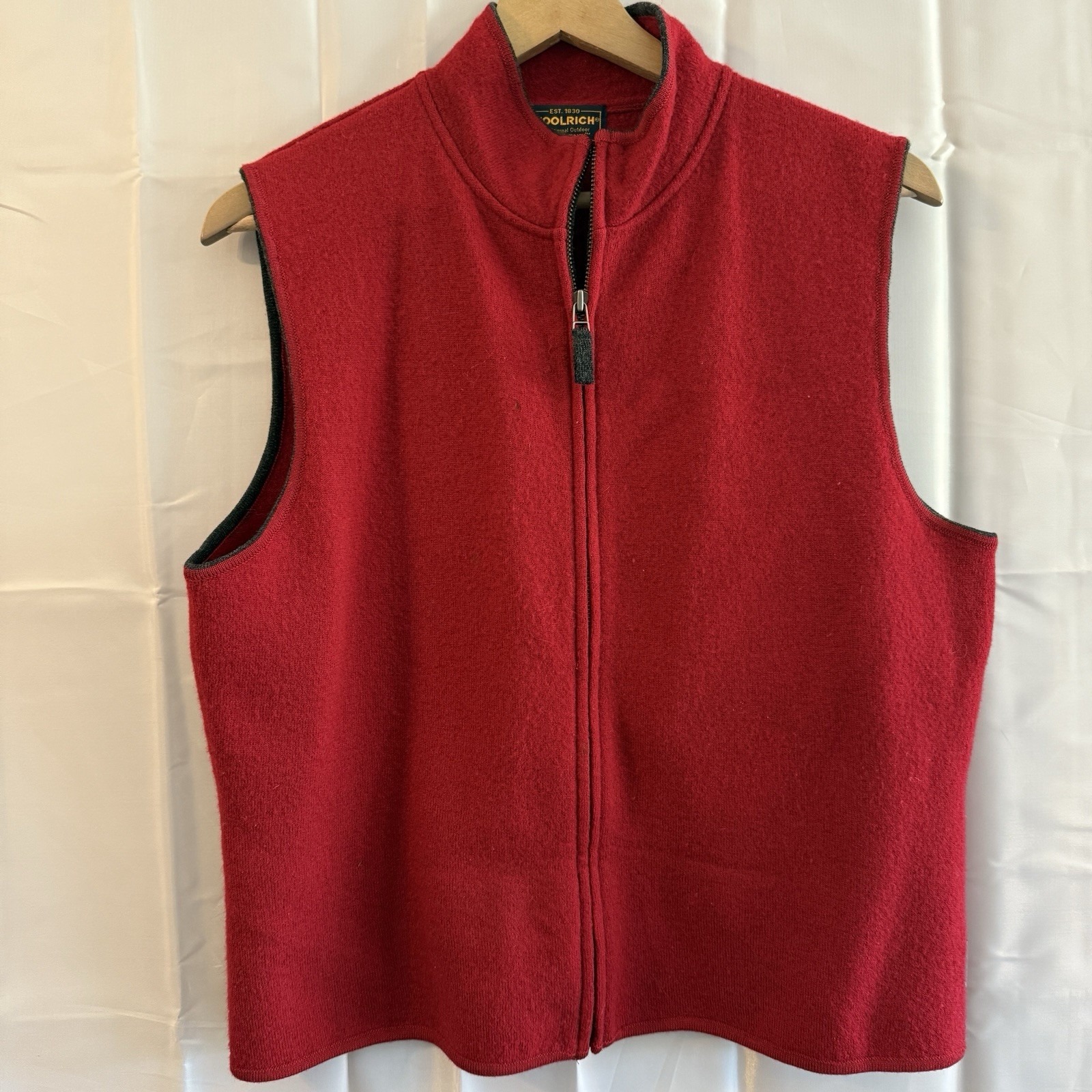 Woolrich Vest Womens L Red Full Zip Sleeveless Outdoors Vintage *Descrip